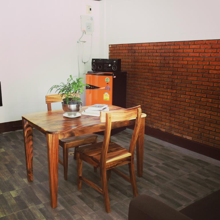 Hotel Siri Lampang Quarto foto